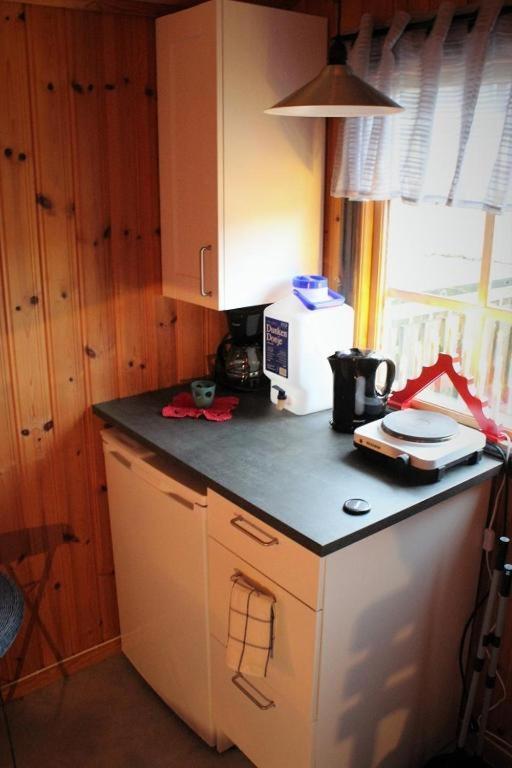 Bjoersjoeas Vildmark - Small Camping Cabin Close To Nature Olofstorp Ngoại thất bức ảnh