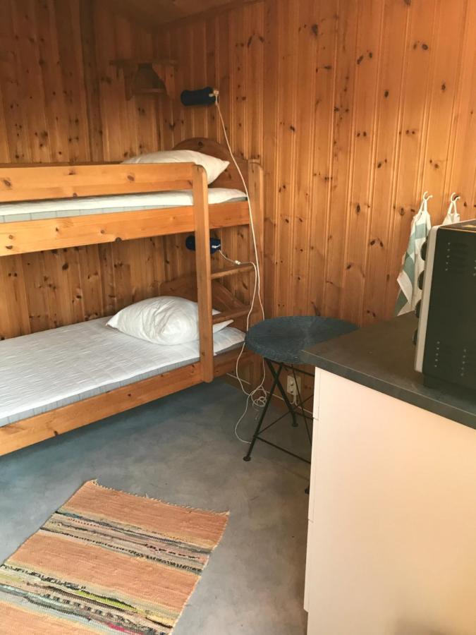 Bjoersjoeas Vildmark - Small Camping Cabin Close To Nature Olofstorp Ngoại thất bức ảnh